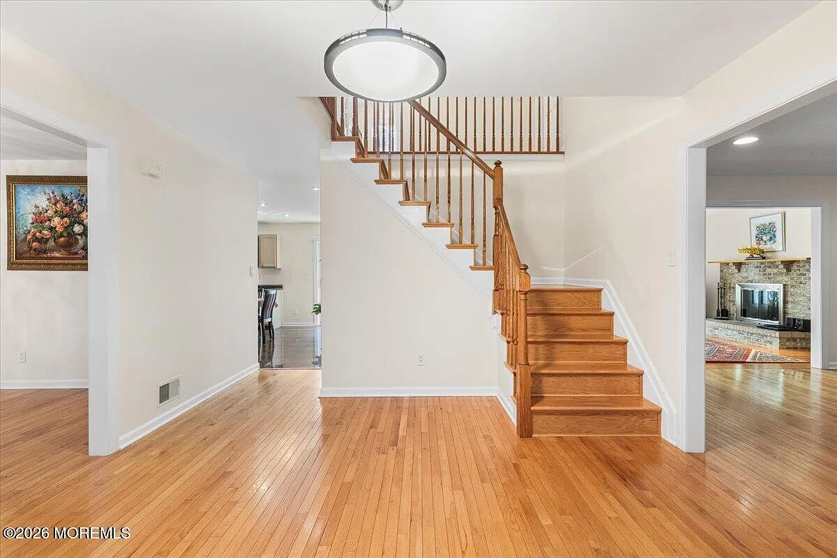 5 bed, 2.5 bath, 3006 sqft, $5,250 — Photo 4
