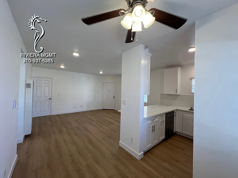 927 W 10th St #1 — Photo 20