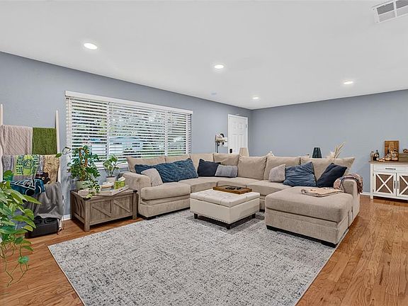 3rd image of 11373 67TH AVENUE
