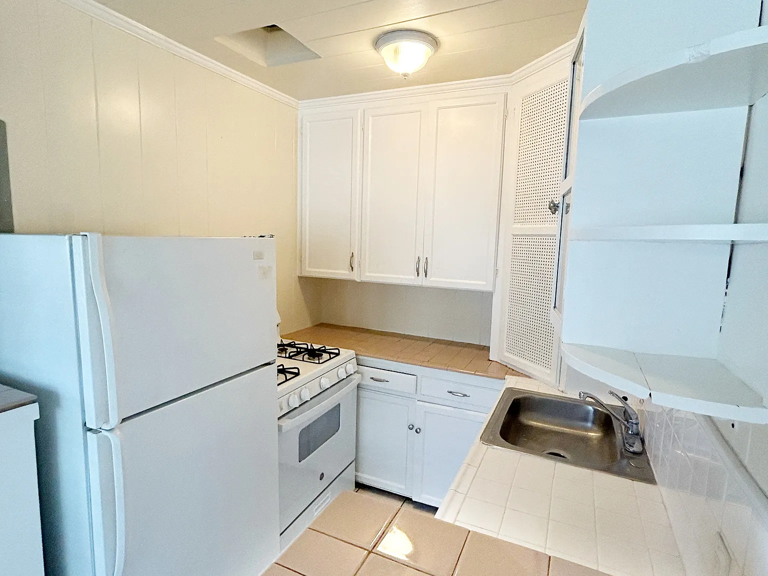 1 bed, 500 sqft, $1,950 — Photo 2