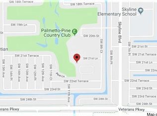 836 Palmetto Pointe Cir, Cape Coral, FL 33991