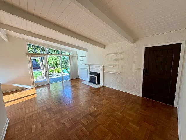 2 bed, 840 sqft, $5,000 — Photo 4