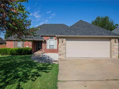 211 Essex Way, Centerton, AR, 72719