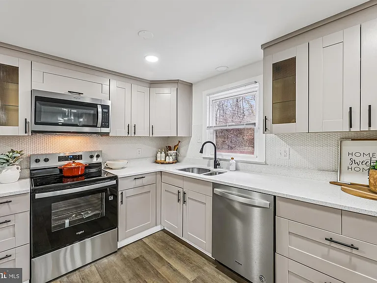 4250 Piper Ln — Photo 21