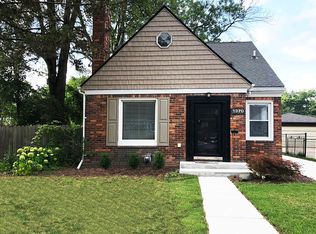 1370 Columbia Rd, Berkley, MI 48072