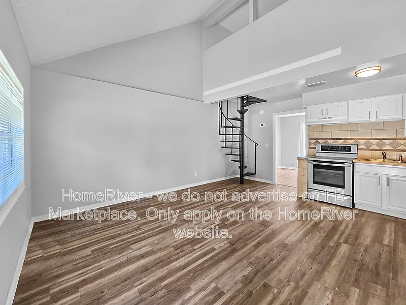 2 bed, 2.0 bath, 754 sqft, $1,085 — Photo 4