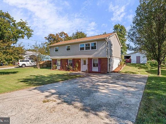 2nd image of 6107 Larkspur Dr