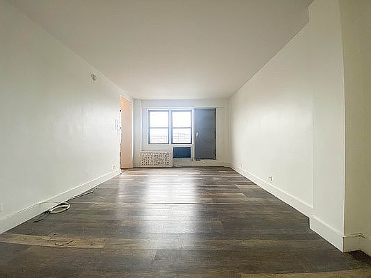 3rd image of 65 E 19th St APT 10E