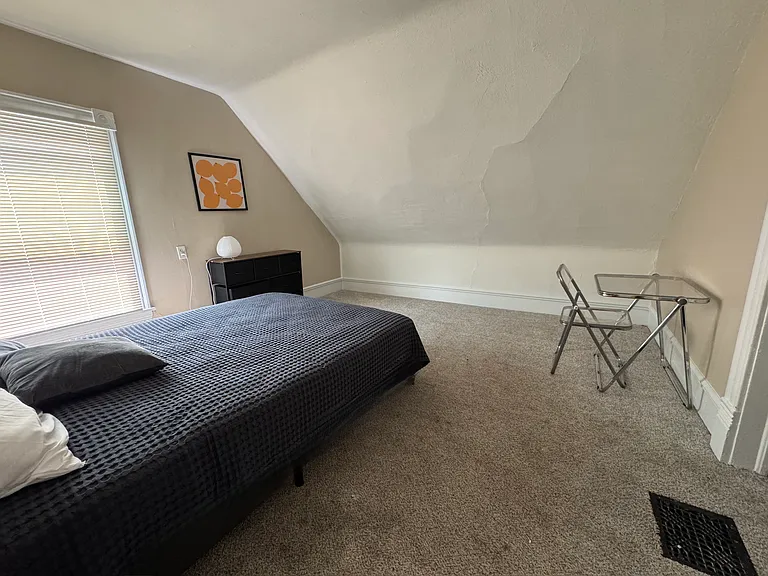 111 Sweet St NE #3 — Photo 9