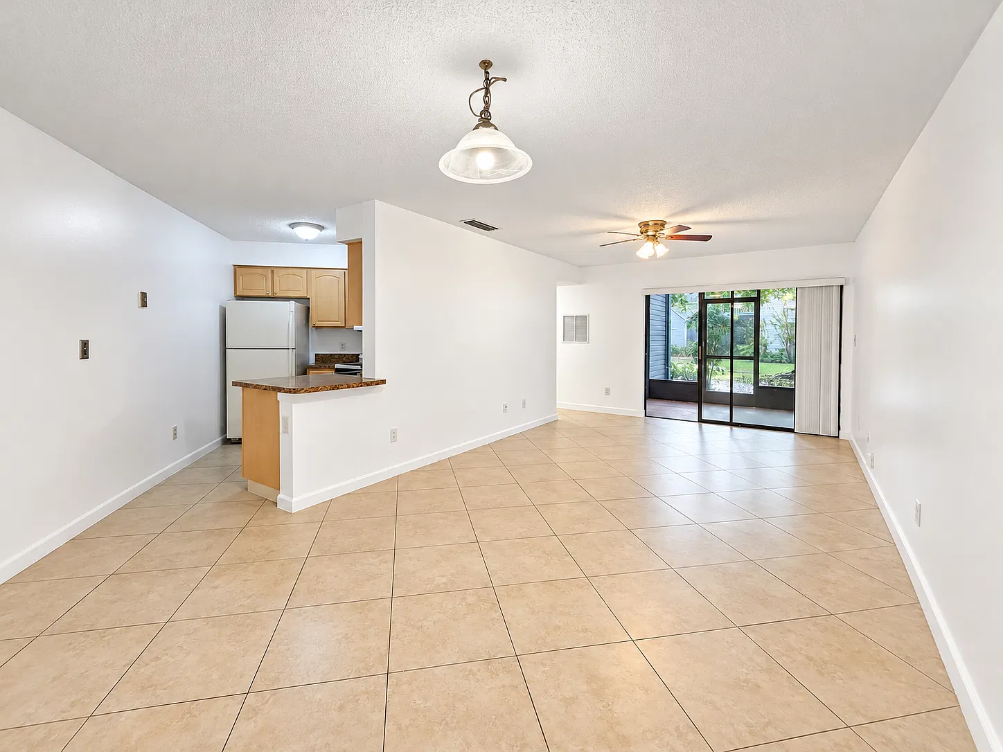 2 bed, 820 sqft, $1,550 — Photo 4