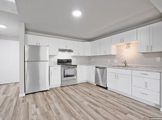 3901 E River Dr APT 24, Green Bay, WI 54301