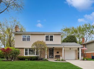 1317 Knollwood Rd, Deerfield, IL 60015