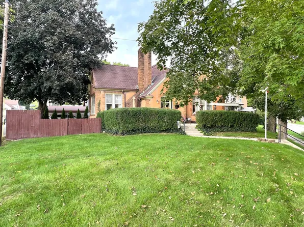 133 Zanesville Ave, Logan, OH 43138