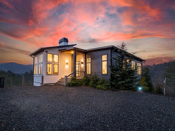 3rd image of 45 Eagle Watch Ct