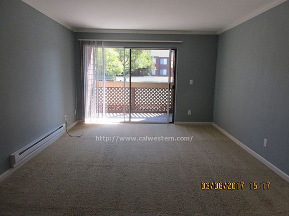4th image of 1008 Yarwood Ct