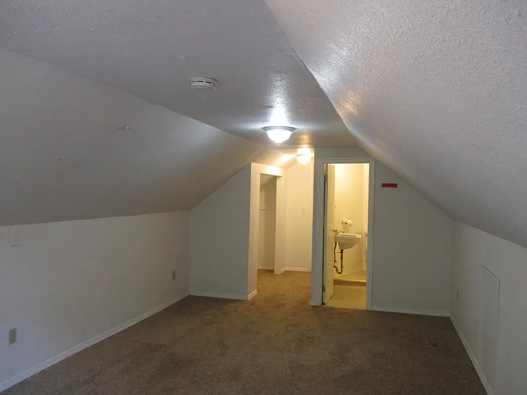 77 W 24th Pl — Photo 17