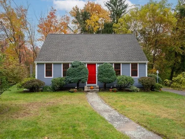 9 George St, Palmer, MA 01069