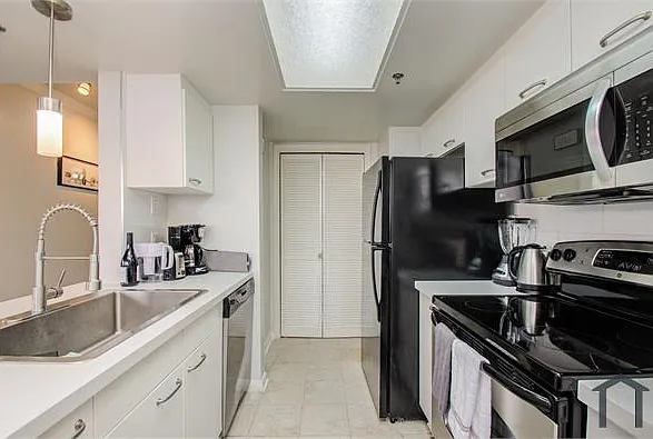 3525 Sage Rd #504 — Photo 11