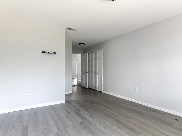 1306 Bramblewood Dr — Photo 7