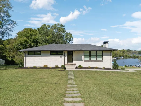 355 Lakeshore Dr, Old Hickory, TN 37138