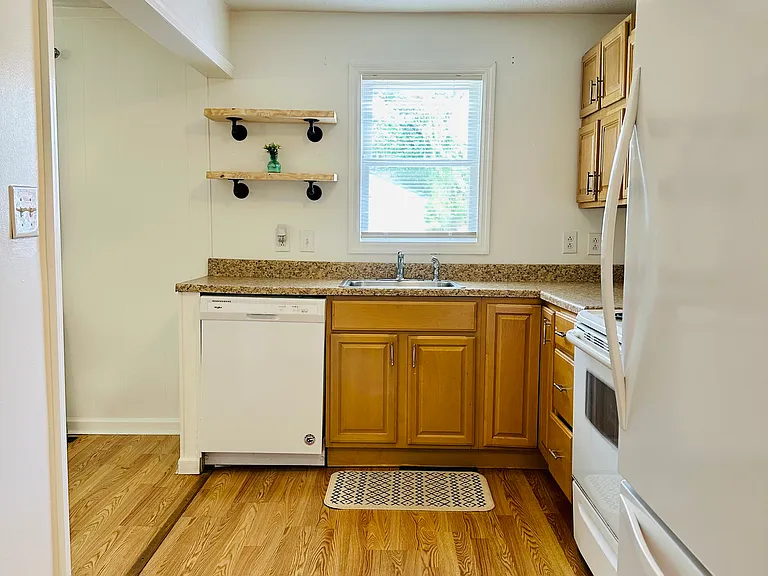 808 Hibner Ave — Photo 19