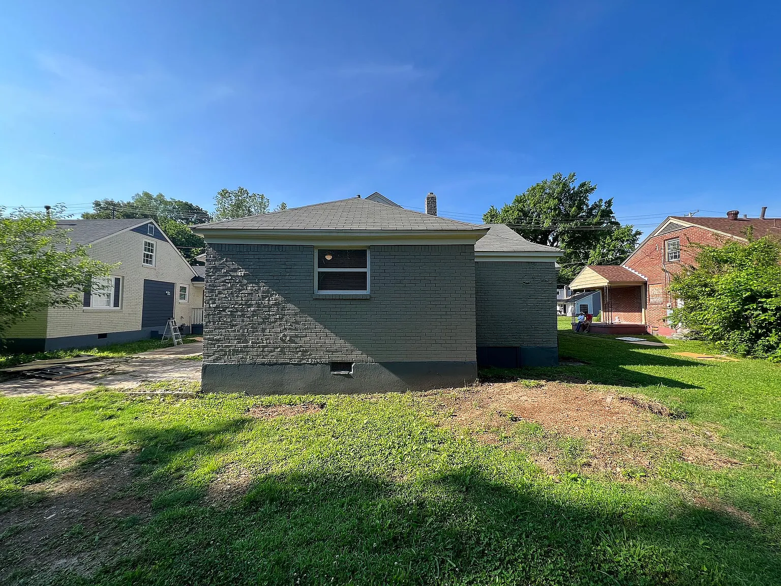 1760 Edward Ave — Photo 4