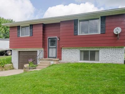 503 N Iowa St, Anamosa, IA, 52205