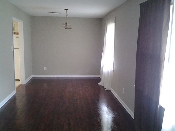 4th image of 2259 Powers Ferry Dr SE