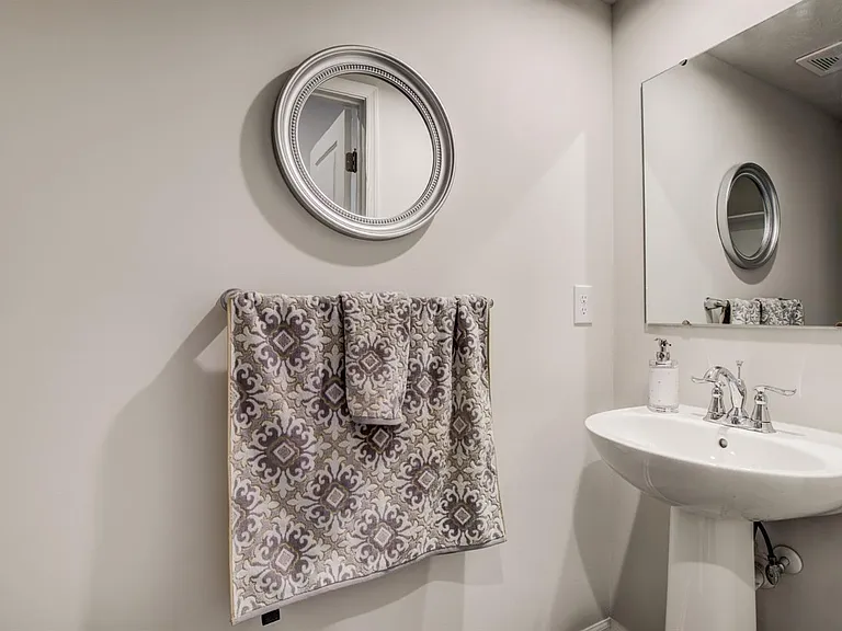 7873 Pinnacle Point Dr — Photo 2