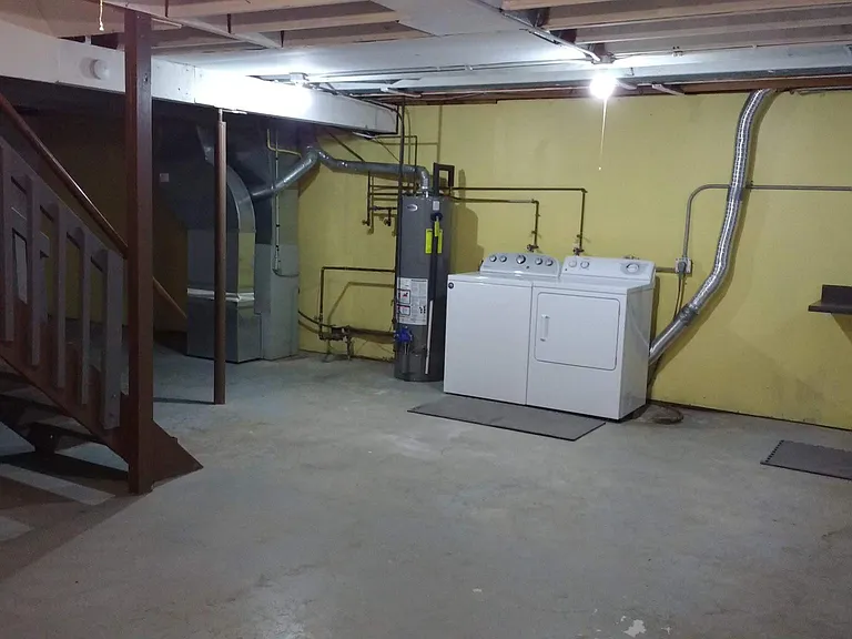 2122 J St — Photo 13