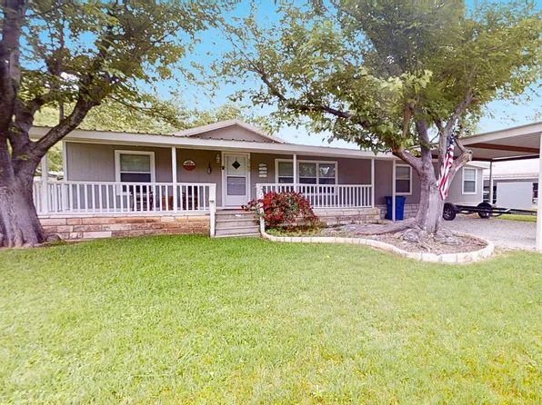 3703 Hartwood Dr, Granbury, TX 76049
