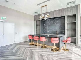 3220 Sheppard Ave NW
