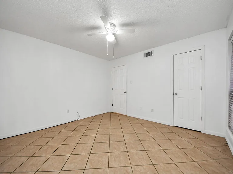 17331 Red Oak Dr #55 — Photo 6