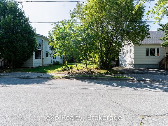 2nd image of 169 Saint George St