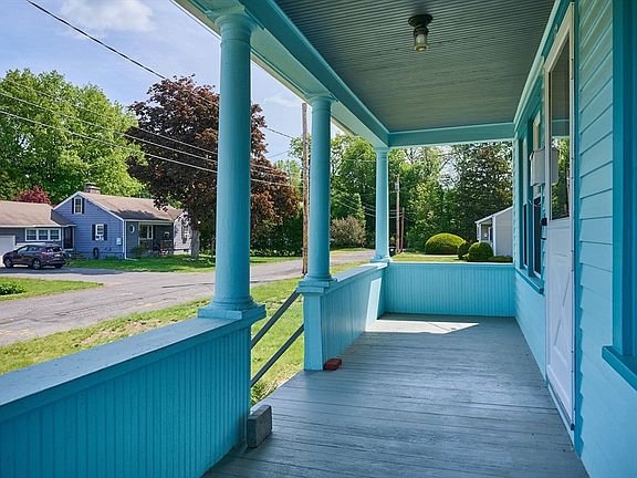 3rd image of 52 Knipfer Ave