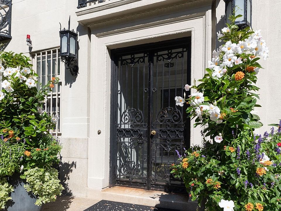 1st image of 172 Beacon St #3