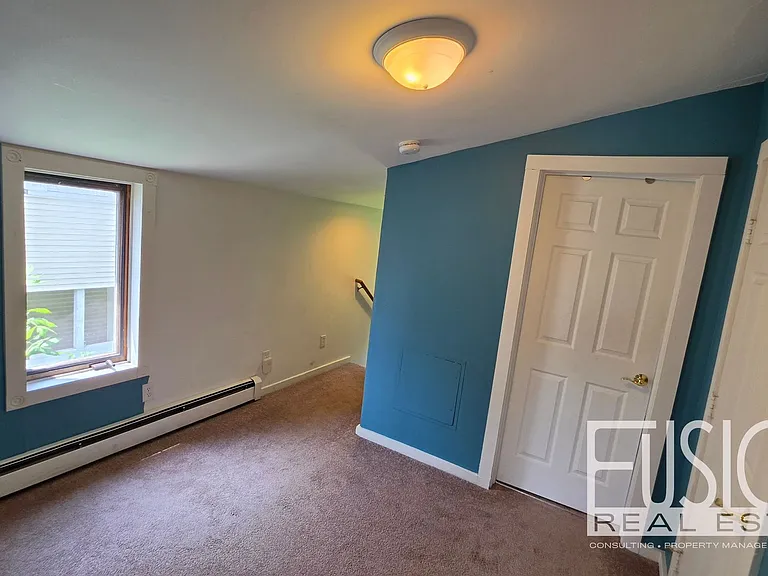 446 Colchester Ave — Photo 31