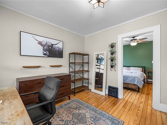 3rd image of 231 W Union St