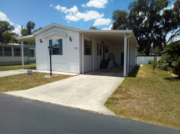 4713 Goldfinch Dr, Zephyrhills, FL 33541