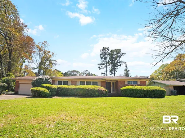 134 Fairway Dr, Daphne, AL 36526