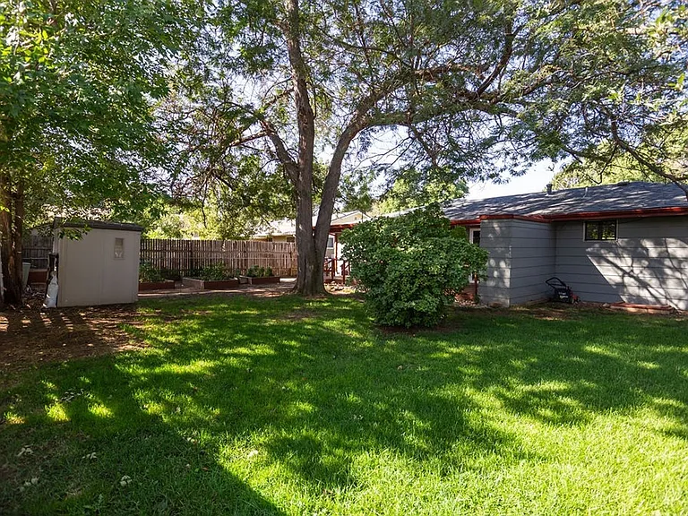 402 Tedmon Dr — Photo 29