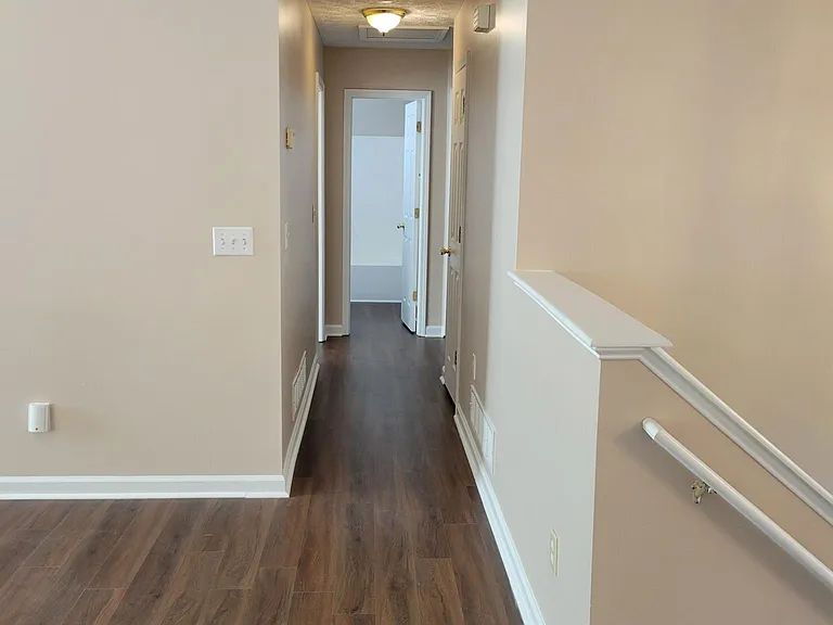 6286 Wellington Ct — Photo 34