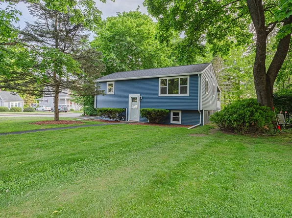 71 Albion St, Rockland, MA 02370