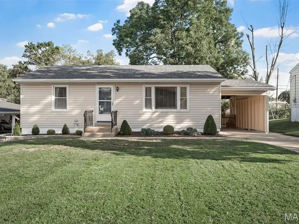 11147 Golf Crest Dr, Saint Louis, MO 63126