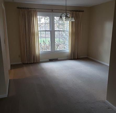 3rd image of 7707 S Sycamore Knolls St