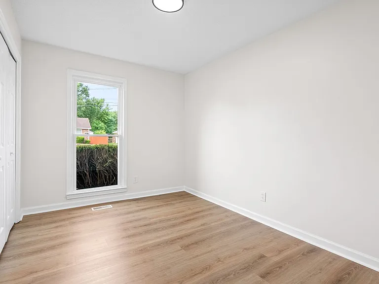 227 Short St — Photo 19