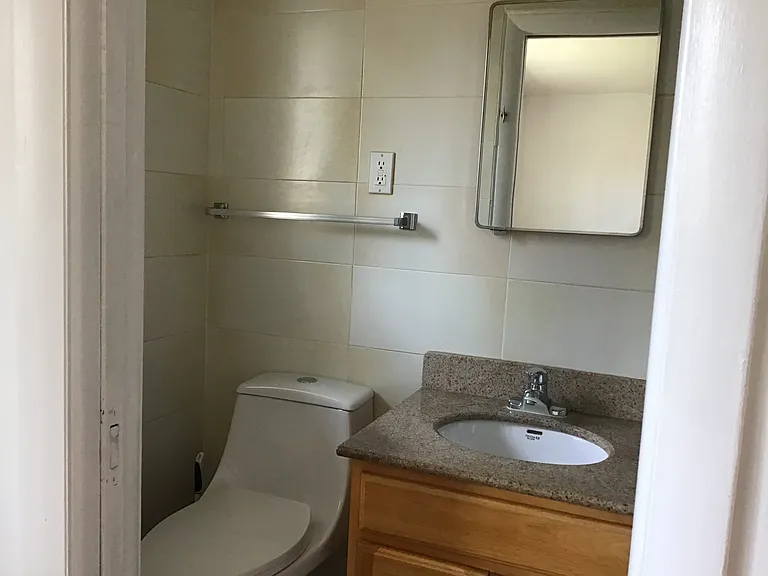 1104 Glen Rd — Photo 9