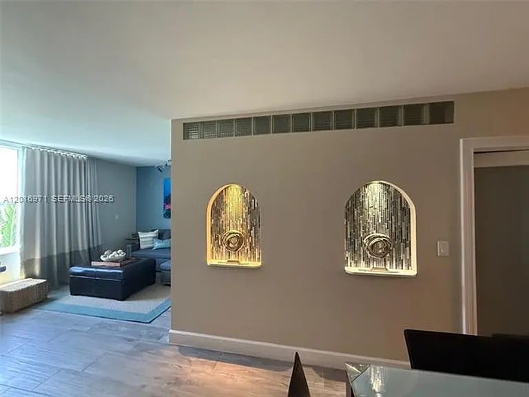 2301 Collins Ave #528 — Photo 19