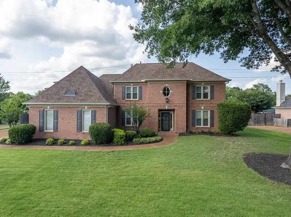 8960 Grovelawn Cv W, Germantown, TN 38139