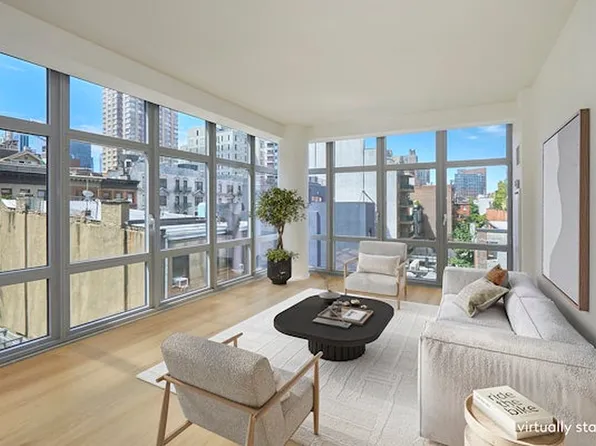 310 W 52nd St APT 5B, New York, NY 10019